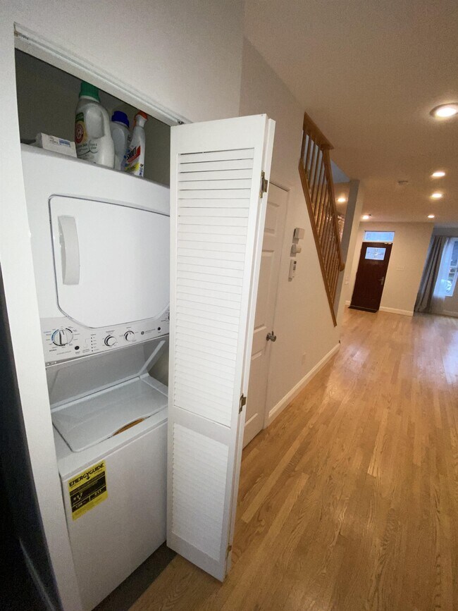 Foto del edificio - 1251 I St NE