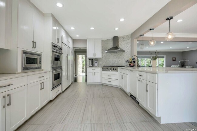 Building Photo - 5a Magnolia Dr