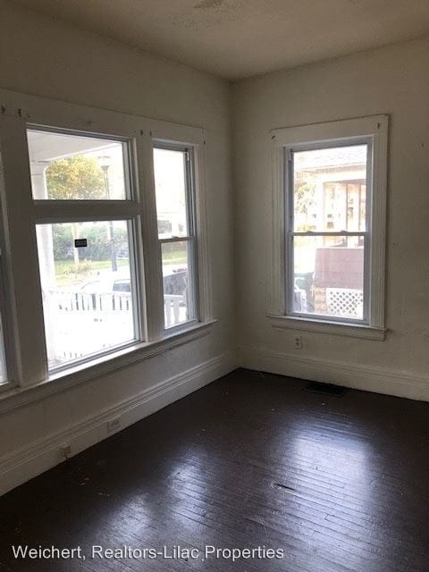 Building Photo - 4 br, 1.5 bath House - 69 Lux Street