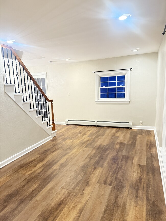 SALA DE ESTAR - 2525 W Abbott Ave