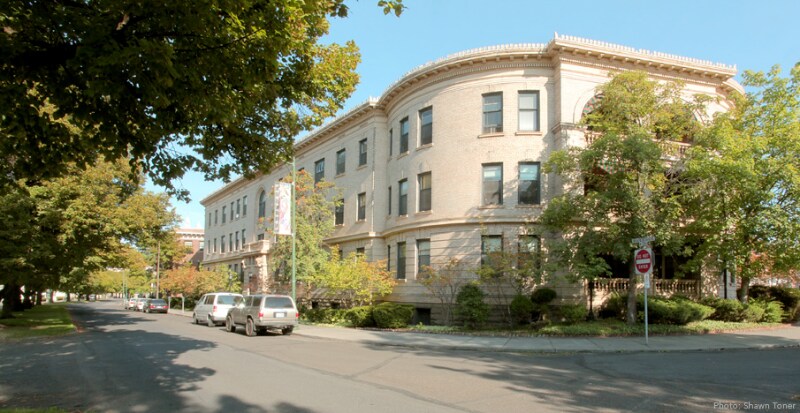 Foto principal - 1230 W Sprague Ave