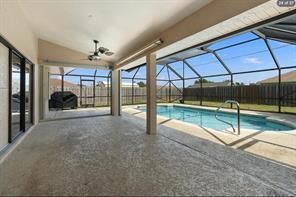 Building Photo - 329 SE Oakridge Dr