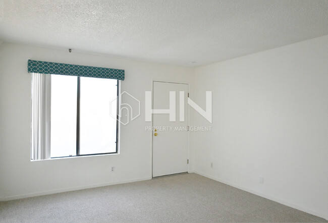 Foto del edificio - 3674 Oakwood Terrace