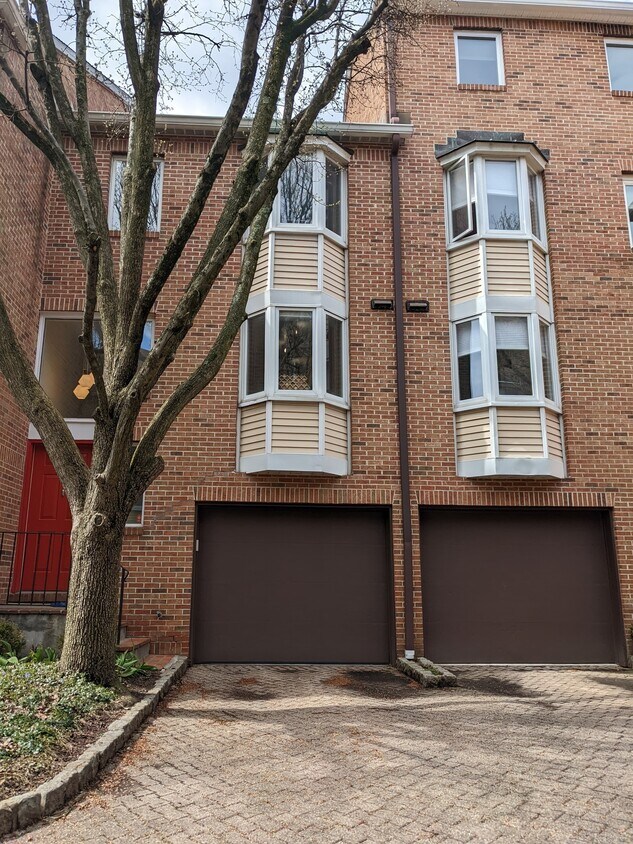 Foto principal - 102 Forest St