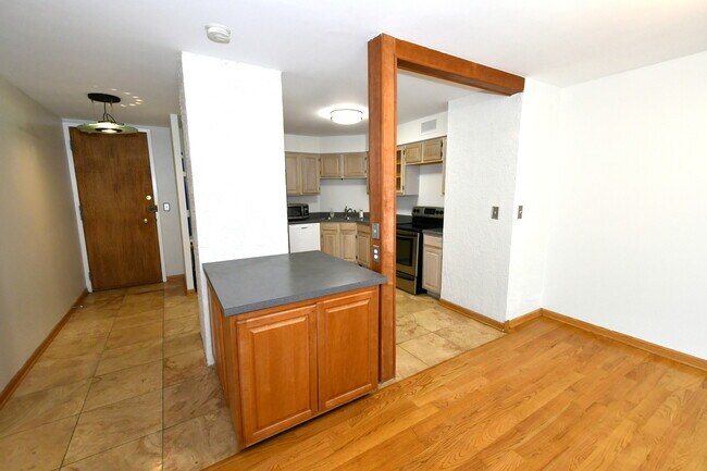 Foto del edificio - 6033 N Sheridan Rd