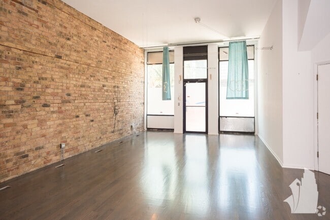 Building Photo - 2049 N Hoyne Ave