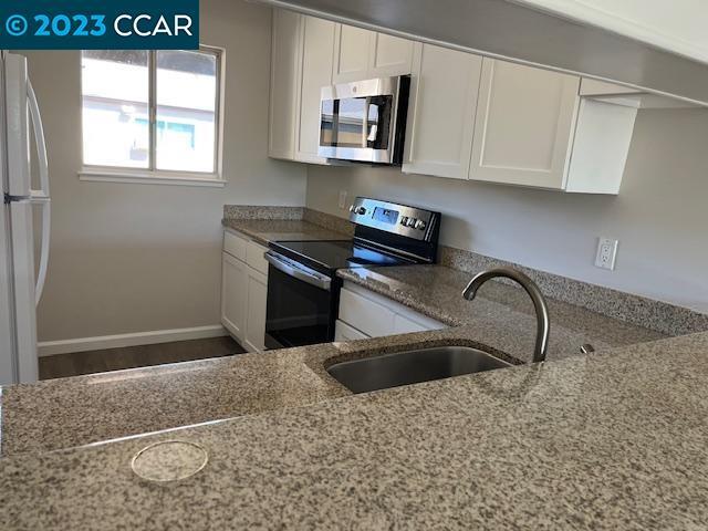 Building Photo - 1060 Oak Grove Rd