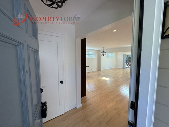 Building Photo - 530 29th Ave