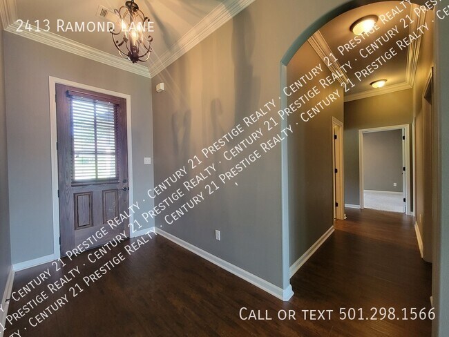 Foto del edificio - 2413 Ramond Ln