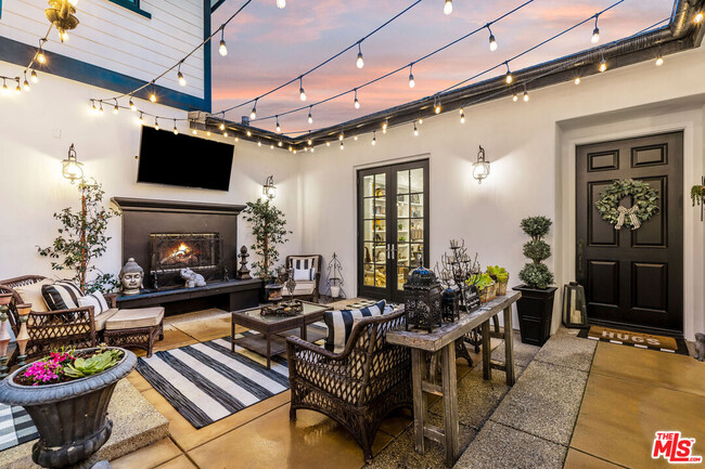 Building Photo - 25550 Prado De Oro