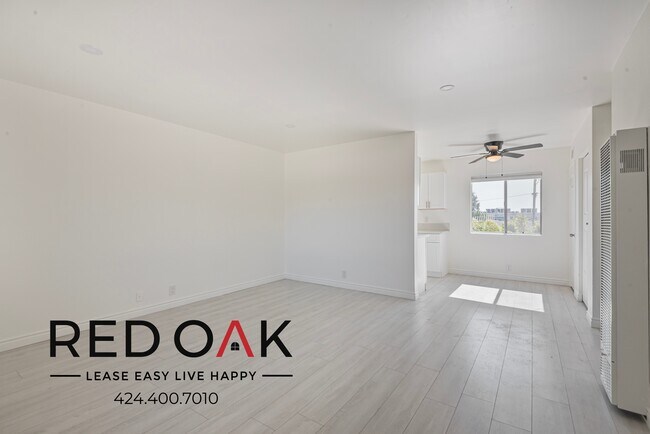 Foto del edificio - 7915 Vineland Ave