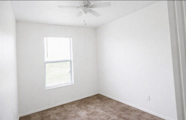 Foto del edificio - 1705 Benttree Dr