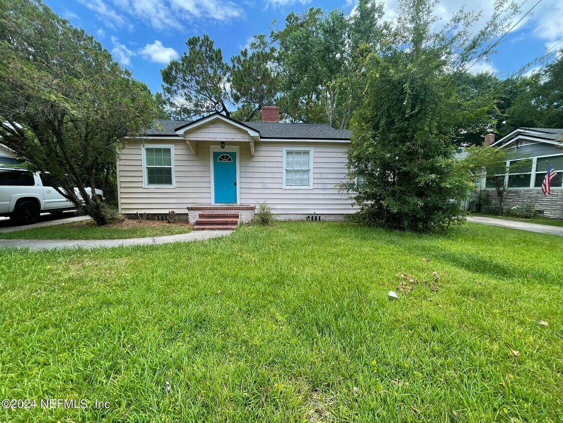 Primary Photo - 4739 Crescent St