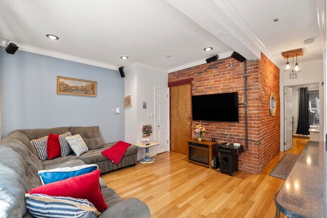 Foto del edificio - 38A Charter St