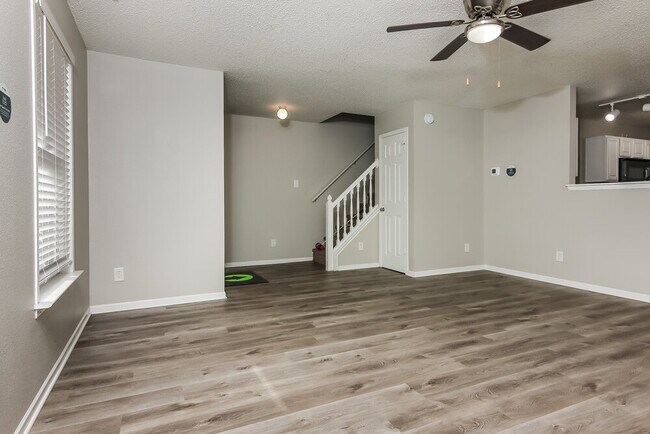 Building Photo - 936 Brookstone Dr