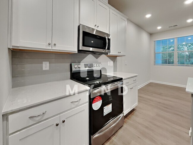 Building Photo - 145 Eagle Chase Dr