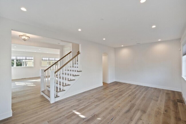 Foto del edificio - 501 E Bellevue Ave