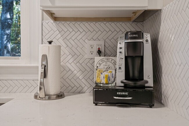 Foto del edificio - 6 Oriole Dr