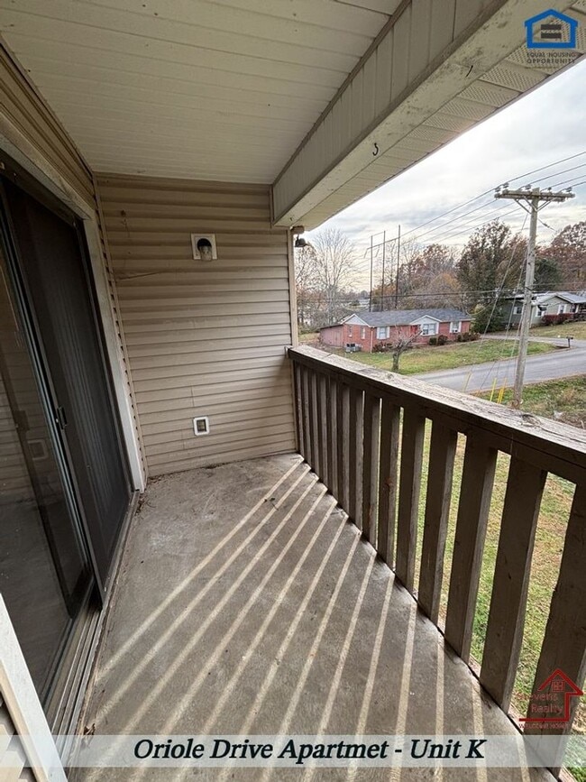 Foto del edificio - 419 Oriole Dr