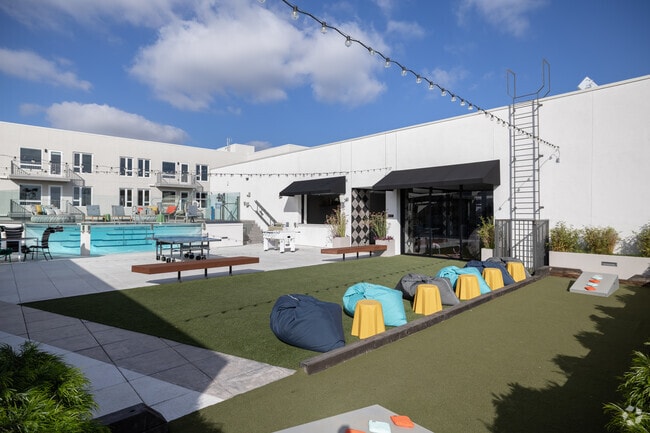 Event Lawn with Outdoor Kitchen and Bocce ball - MoDE