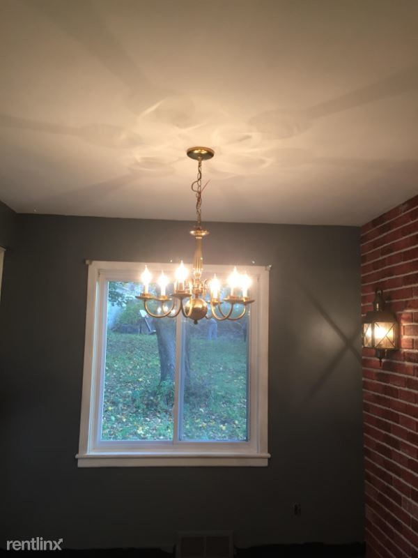 Foto del edificio - 2 br, 1 bath House - 210 W Gay St