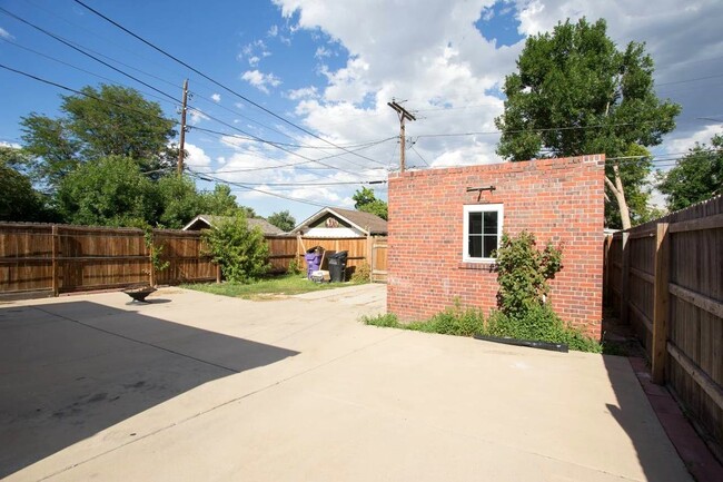 Foto del edificio - 4350 Shoshone St