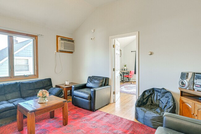 Foto del edificio - 35 Butternut Ln