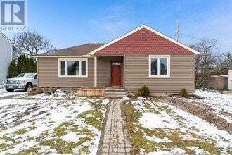 Building Photo - 18 Princess St