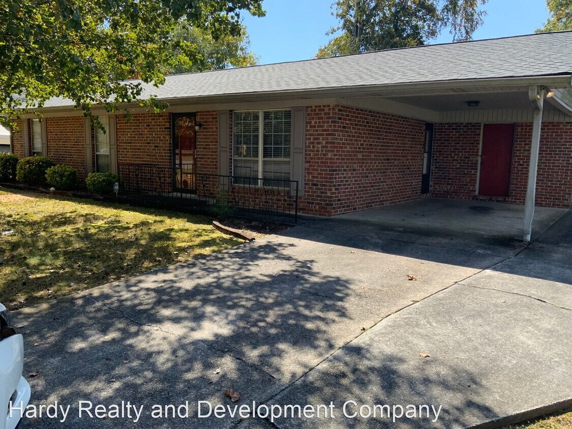 203 Mathis Dr, Rome, GA 30165 House Rental in Rome, GA