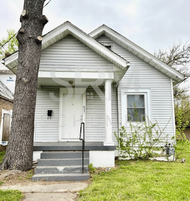 Building Photo - 655 S 27th St