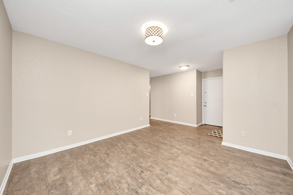 Building Photo - 14610 Hazy Ridge Ln