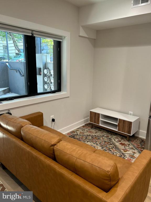 Foto principal - 2238 Ontario Rd NW