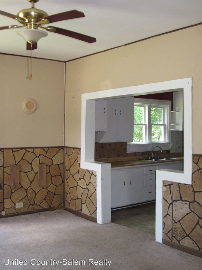 Building Photo - 3 br, 1 bath House - 808 E. Ellis