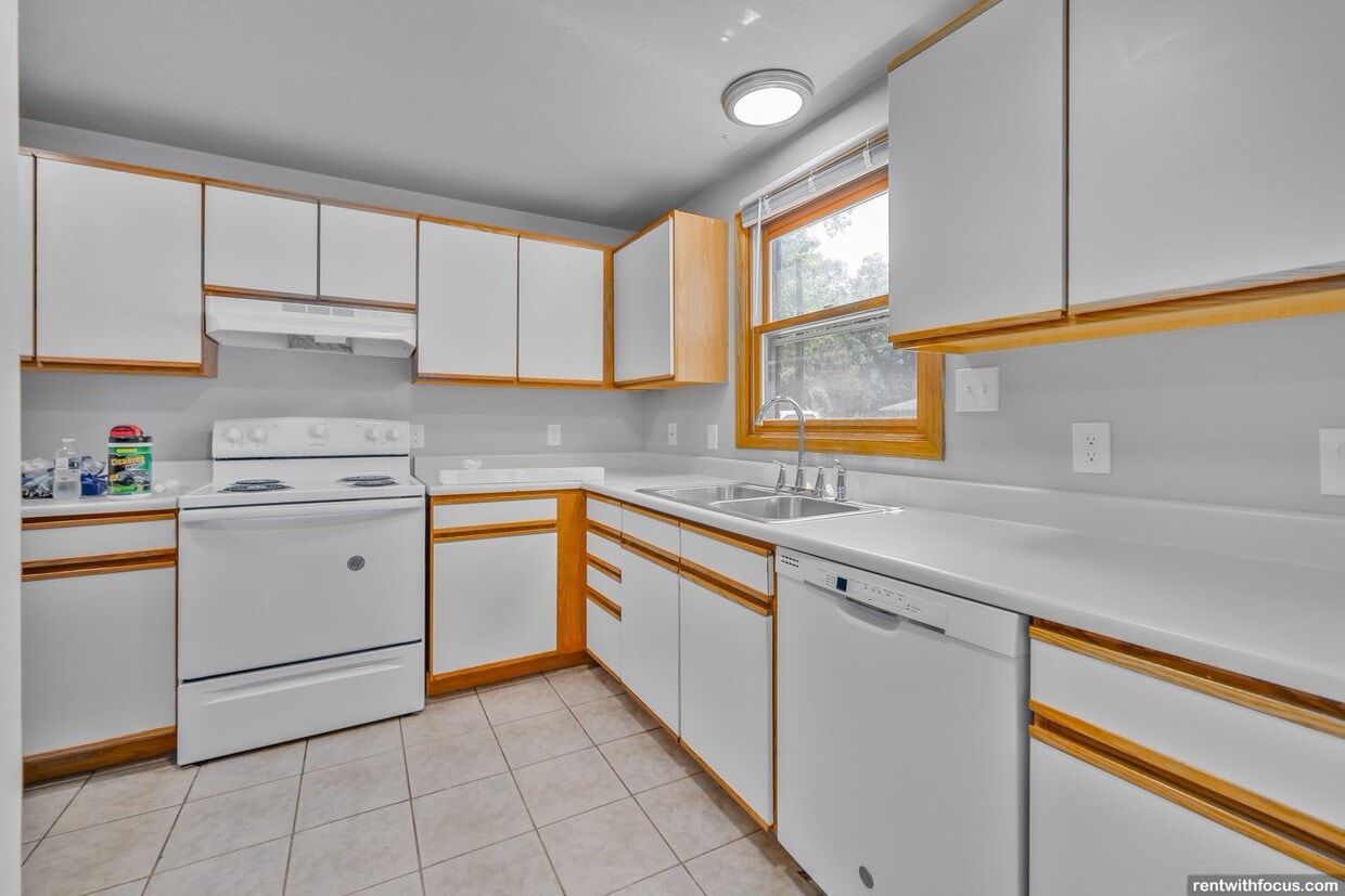 Primary Photo - 2795-2797-2797 St Ann Dr