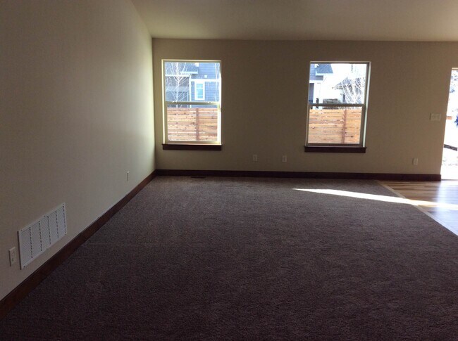 Building Photo - 1557 Gale Ct