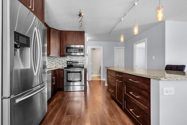 Building Photo - 9098 W Terrace Dr