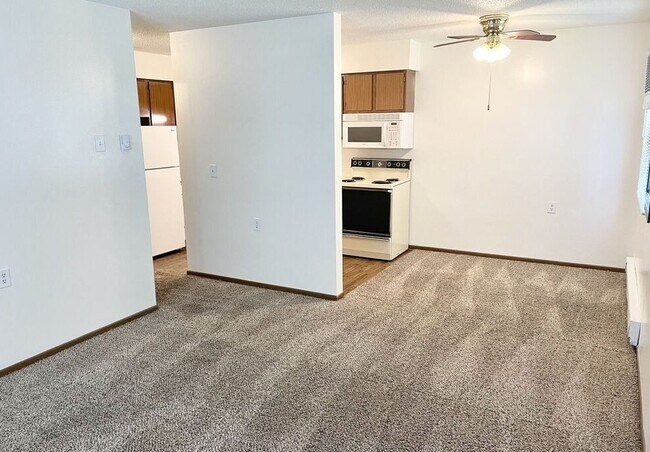 Foto del edificio - 1111 E Iowa Ave