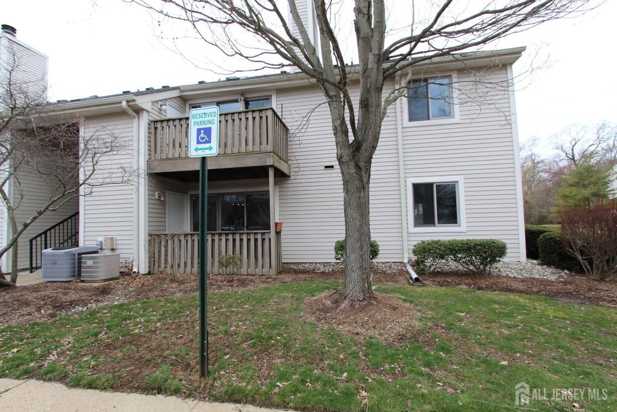 Primary Photo - 1112 Aspen Dr