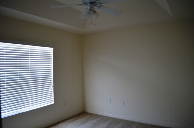 Foto del edificio - 3/2.5 Townhouse with 2-Car Garage in Turtl...