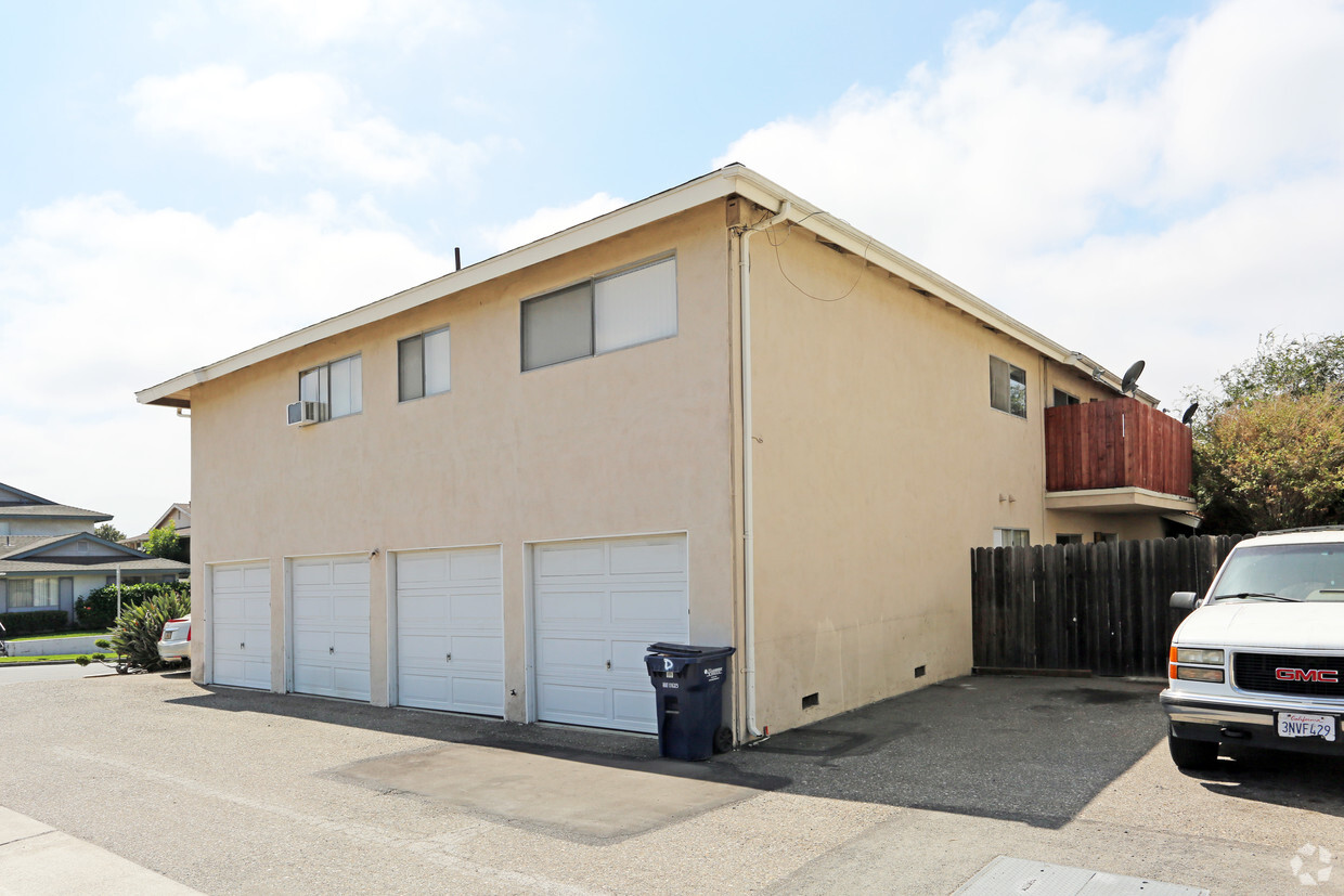 Building Photo - 16802 Bardon Ln