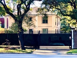 Building Photo - 7312 Main St