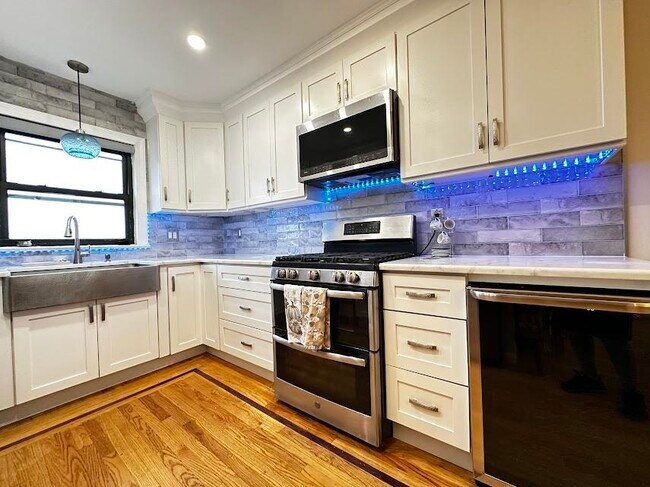 Building Photo - 1500 64th St