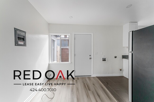Building Photo - 4010 W 130th St