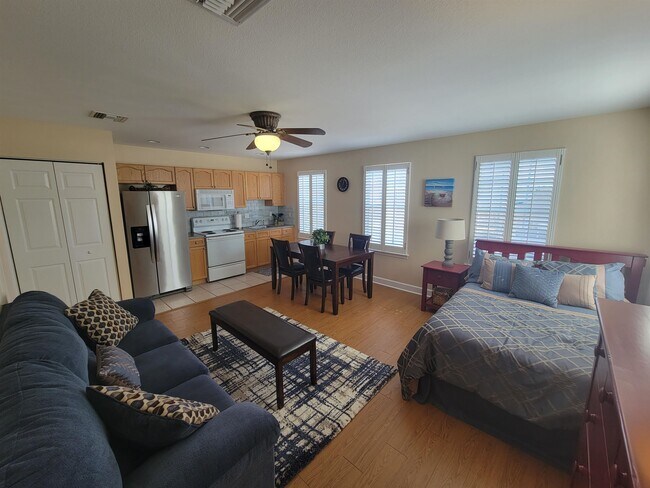 Foto del edificio - 3223 Whitman Way