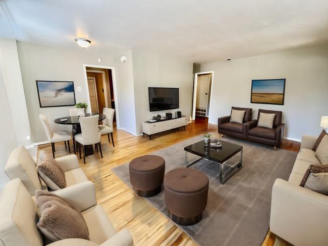 Building Photo - Cute 3 bed 2 bath home in Lowry!!