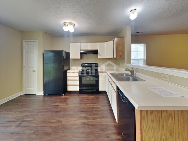 Building Photo - 10917 Snowdrop Way