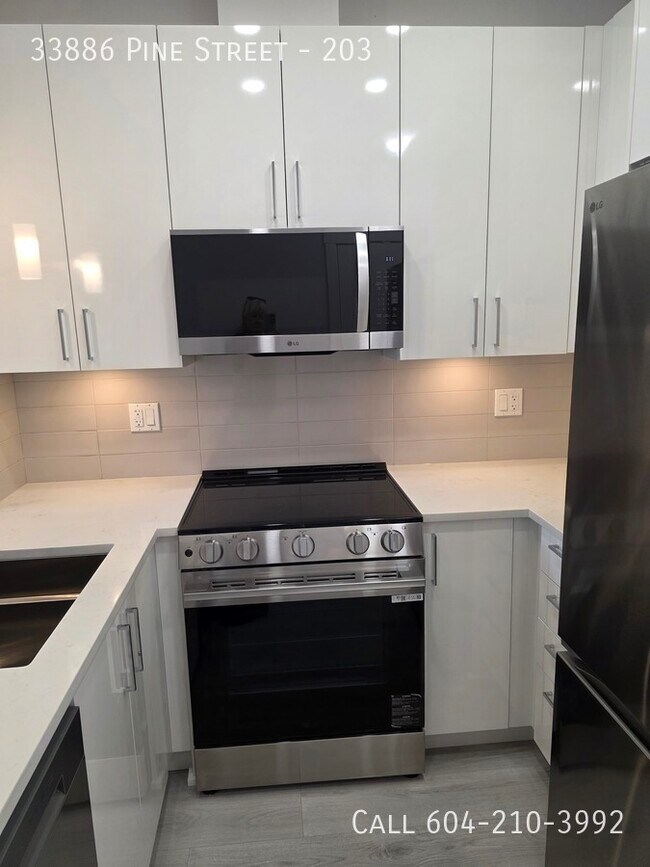 Photo du bâtiment - Brand New Jacob Building