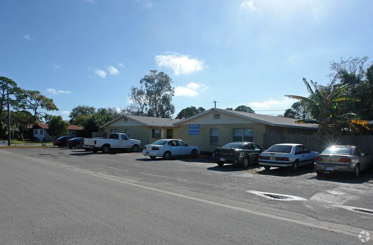 Primary Photo - 500-520 89th Ave N