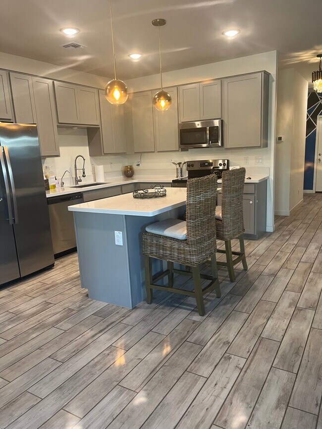 Building Photo - 2764 E Sequoia Dr