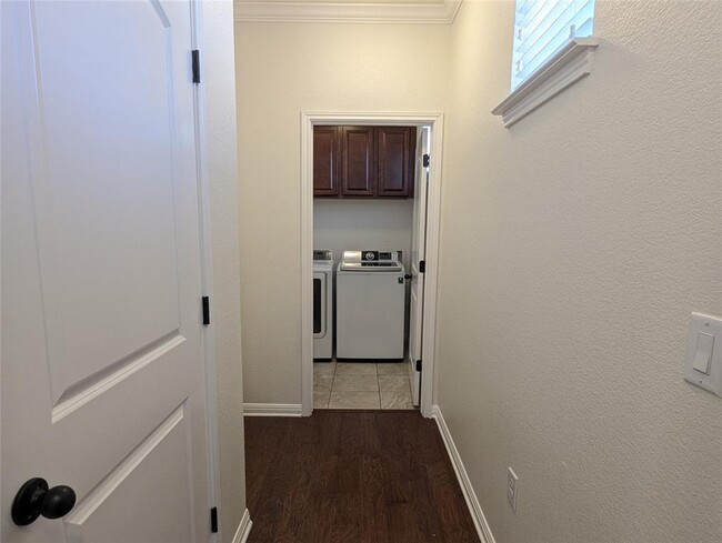 Foto del edificio - 13400 Briarwick Dr